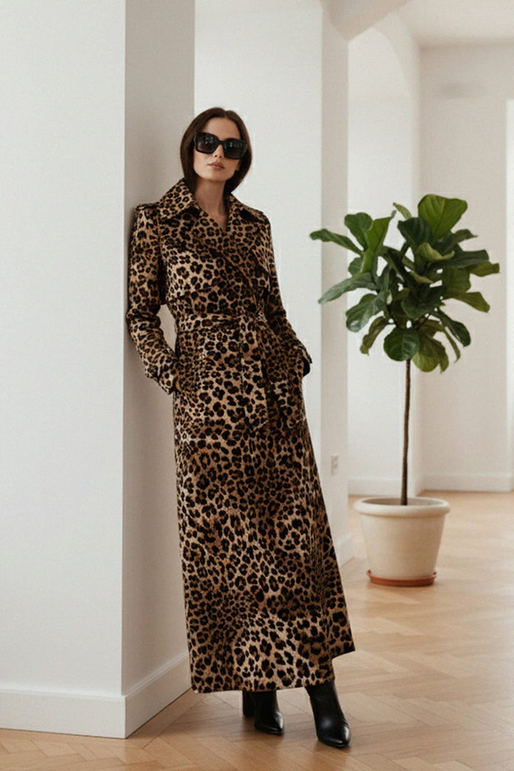 Shahida Parides,
day-to-night layering,
satin trench coat,
long satin trench,