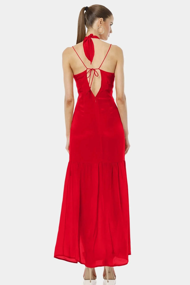 elegant tone, long silhouette, fashion red, modern chic, feminine form, bold movement, resort glow