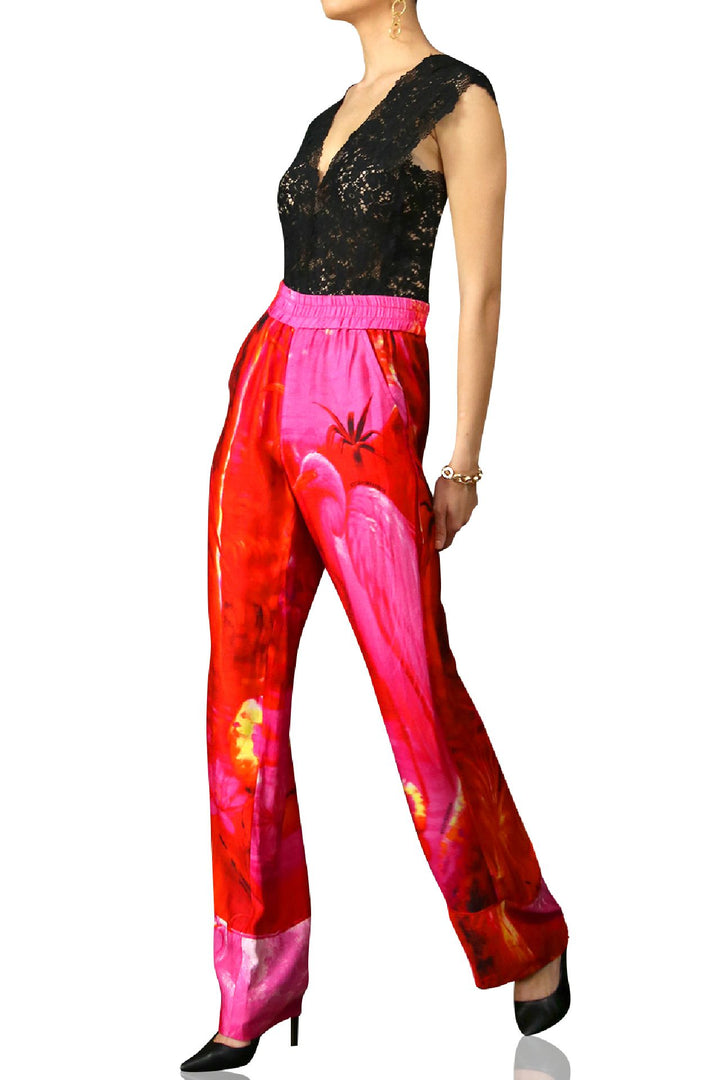 stylish print fashion, high-end fuchsia pants, urban runway vibe, vibrant chic look, women style trend