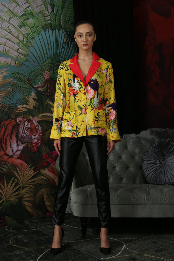 sophisticated-silk-suit, yellow-print-style, shahida-kyle-richards, elegant-outfit-shot, floral-blazer-look
